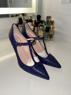 SJP Sarah Jessica Parker Navy Leather T-Strap Pointed Toe Heels Size 36